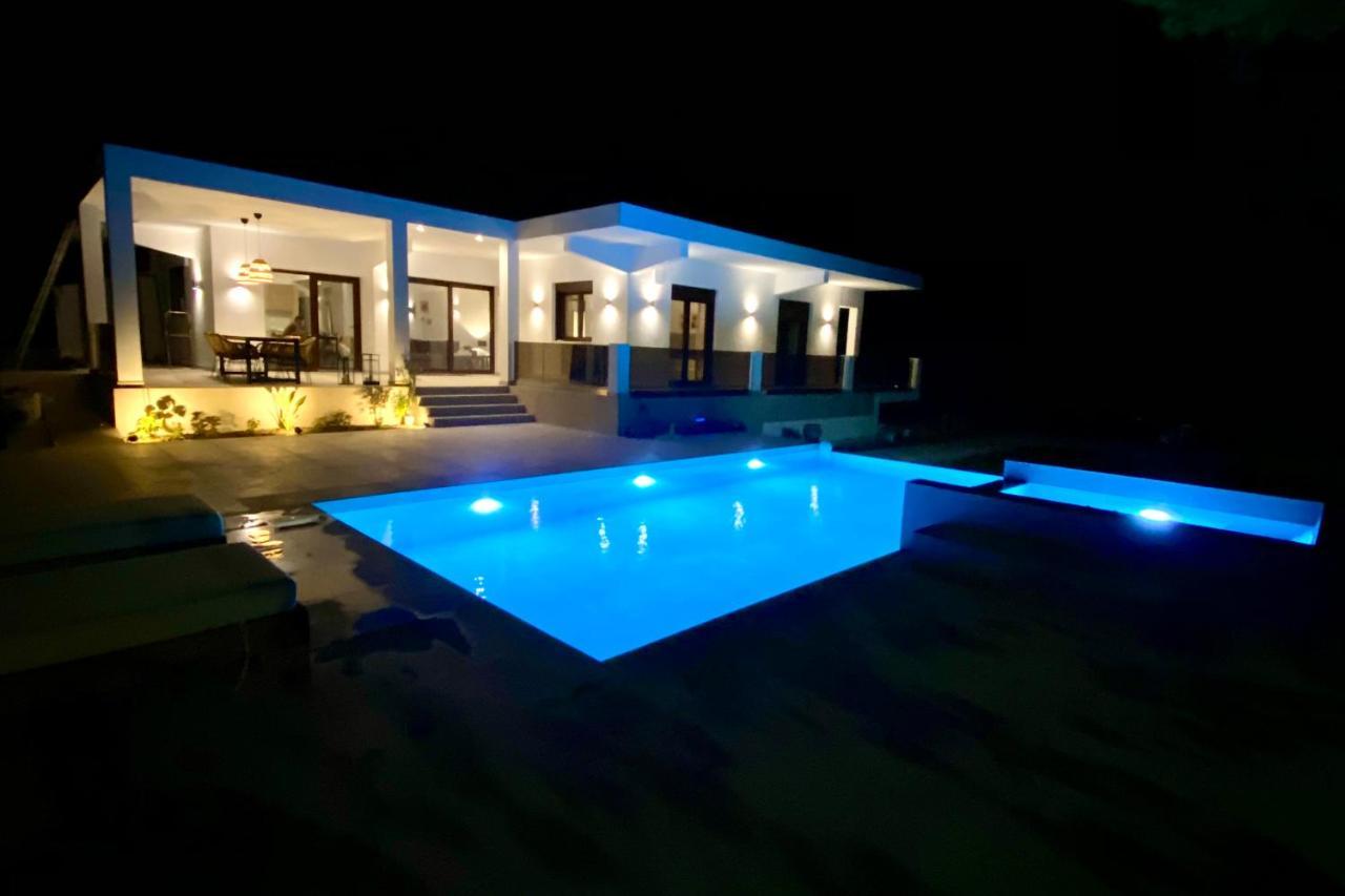 Luxury Villa Anemone With Private Pool Pastida Extérieur photo